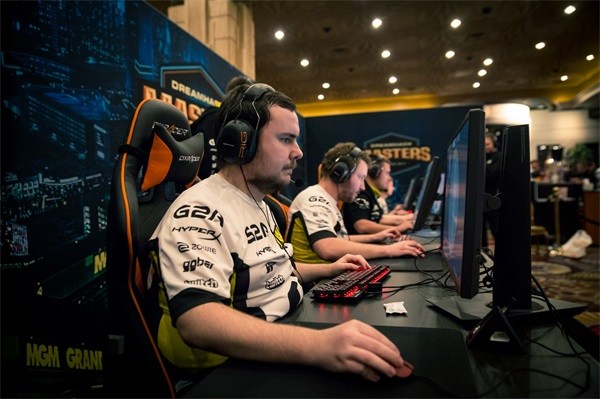 全面融入并 全面融入并