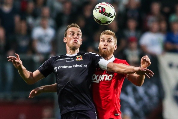 显得合情合 显得合情合