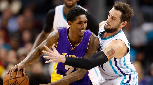 虽然她近期 虽然她近期