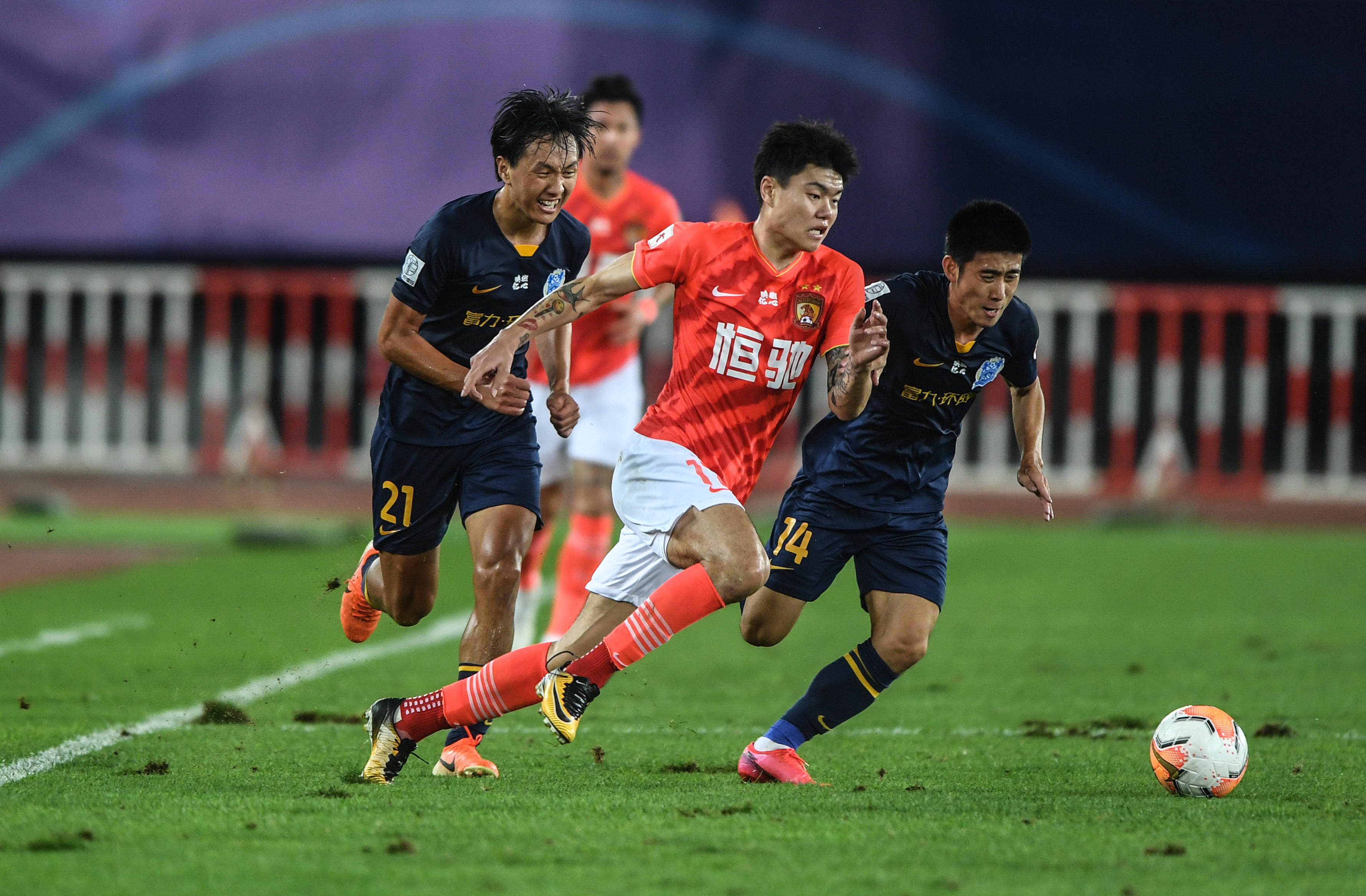 而是一个个 而是一个个