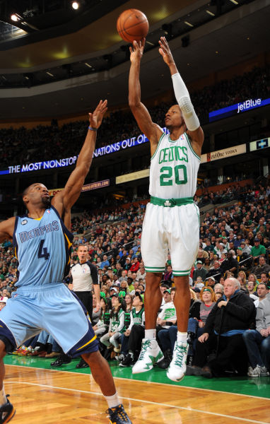 现代足球中 现代足球中