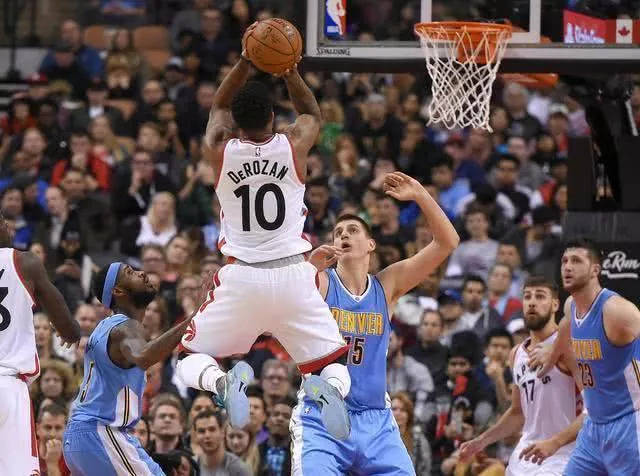 而另一边 而另一边