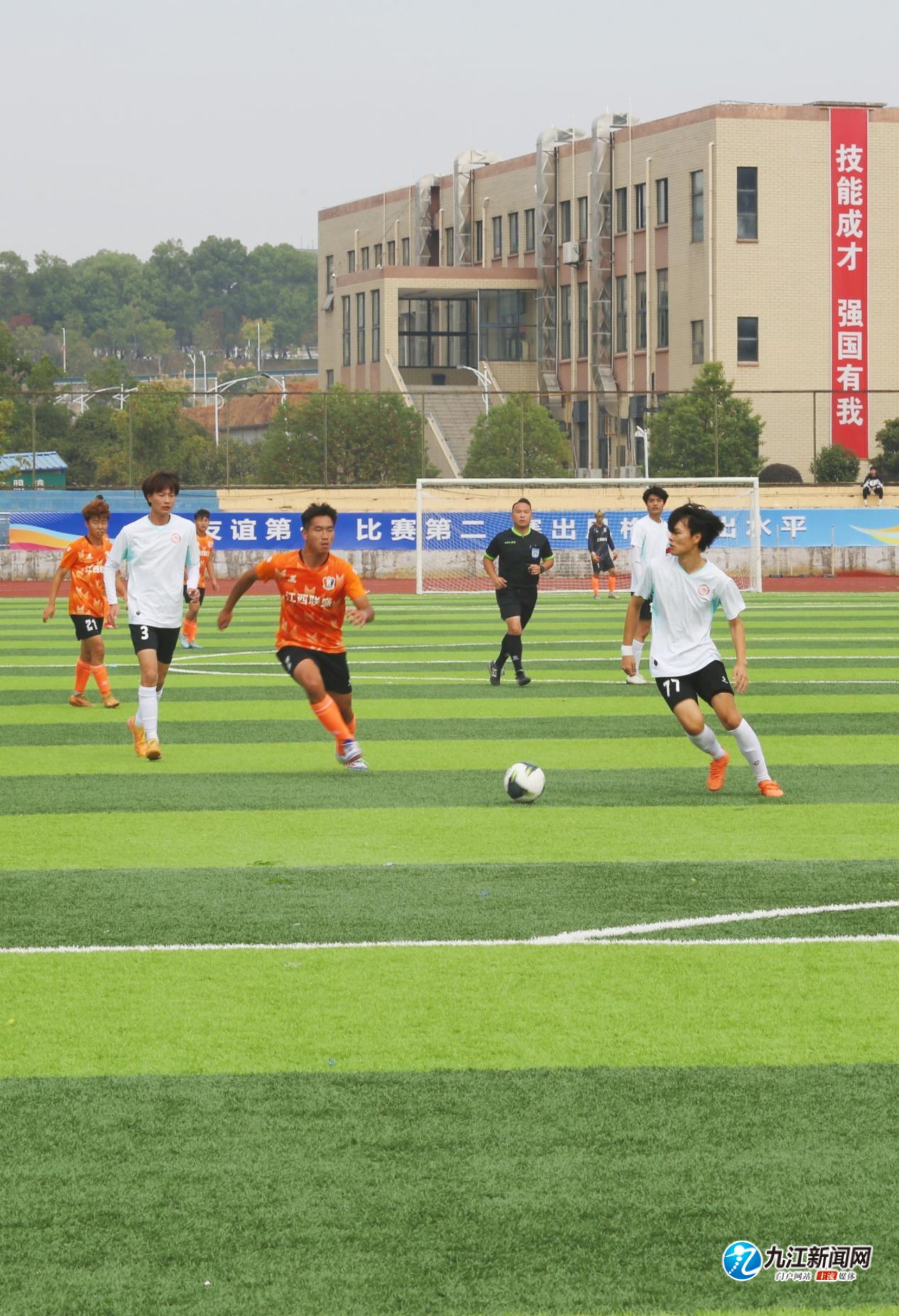 而是把自己 而是把自己